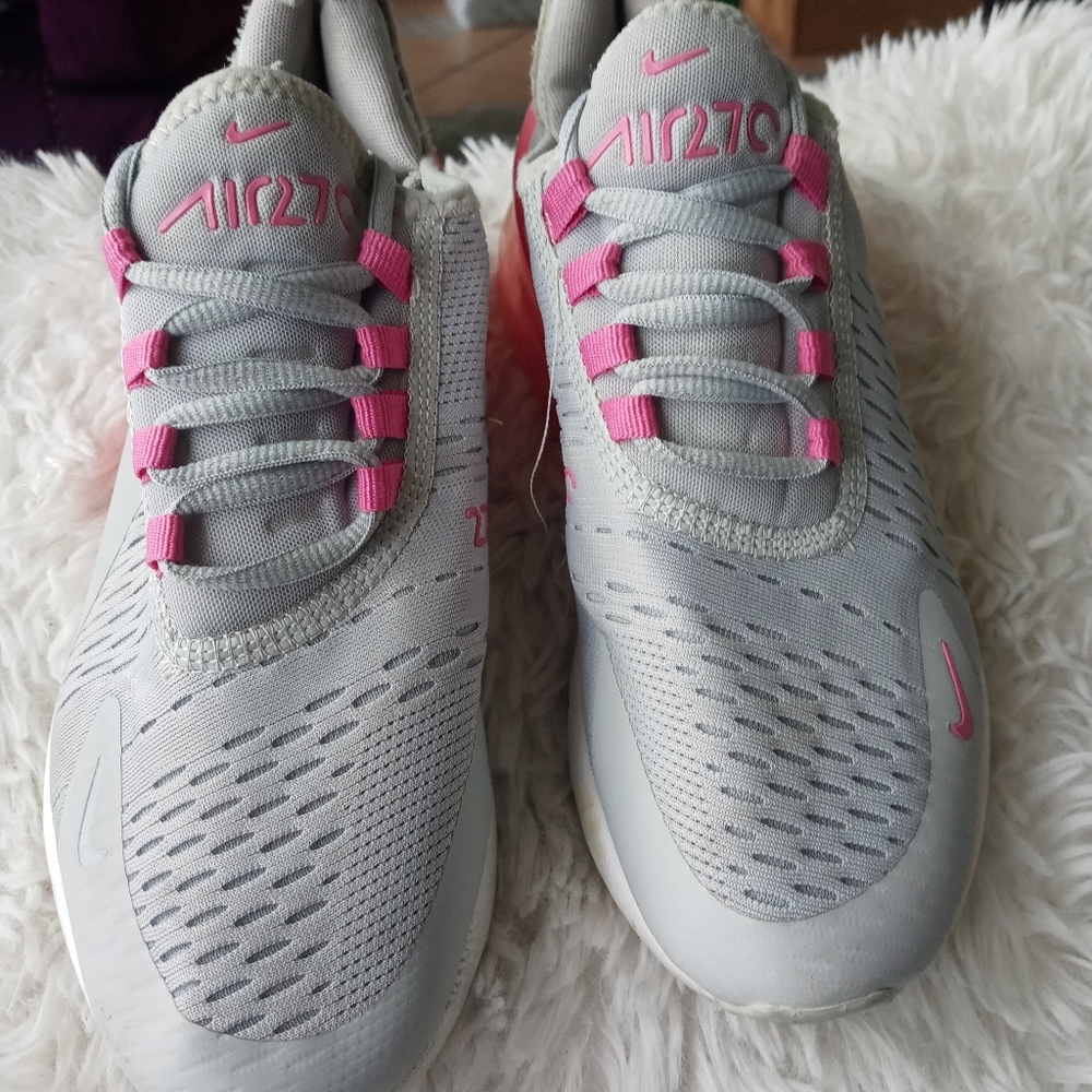 Nike airmax 270 Women's 7 Gray pink mesh upper running shoes